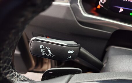 Volkswagen Tiguan II, 2019 год, 2 750 000 рублей, 26 фотография