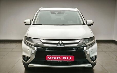 Mitsubishi Outlander III рестайлинг 3, 2017 год, 2 690 000 рублей, 2 фотография