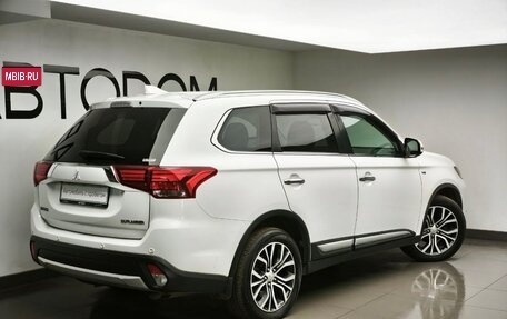 Mitsubishi Outlander III рестайлинг 3, 2017 год, 2 690 000 рублей, 3 фотография
