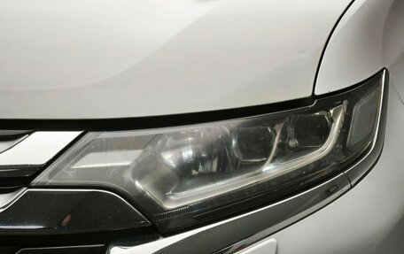 Mitsubishi Outlander III рестайлинг 3, 2017 год, 2 690 000 рублей, 24 фотография