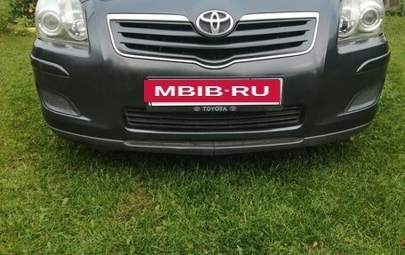 Toyota Avensis III рестайлинг, 2008 год, 745 000 рублей, 3 фотография