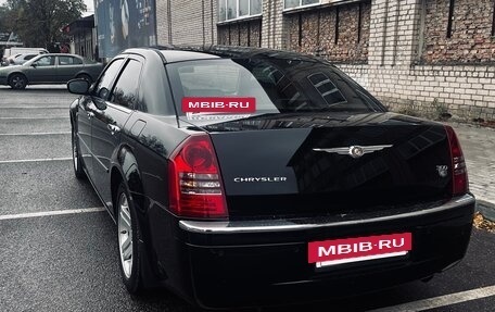 Chrysler 300C II, 2006 год, 1 150 000 рублей, 5 фотография