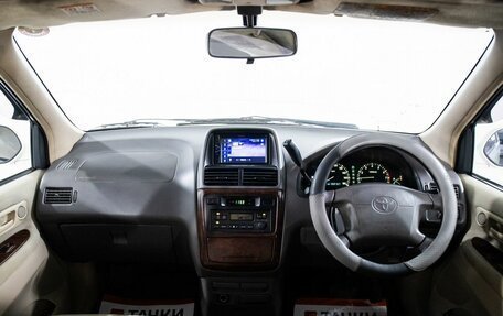 Toyota Ipsum II, 2000 год, 575 000 рублей, 8 фотография