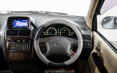 Toyota Ipsum II, 2000 год, 575 000 рублей, 9 фотография