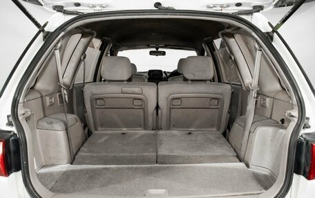 Toyota Ipsum II, 2000 год, 575 000 рублей, 14 фотография