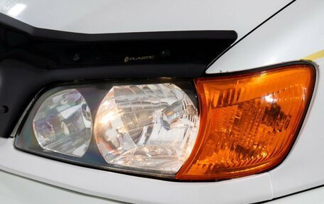 Toyota Ipsum II, 2000 год, 575 000 рублей, 16 фотография