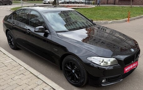 BMW 5 серия, 2015 год, 2 800 000 рублей, 3 фотография
