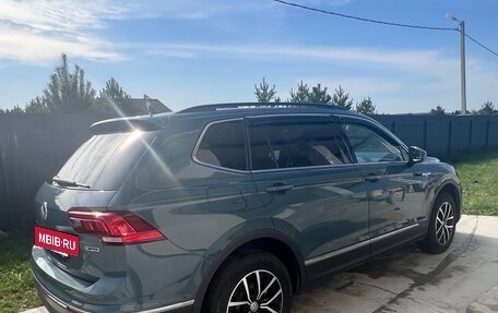 Volkswagen Tiguan II, 2020 год, 3 250 000 рублей, 7 фотография