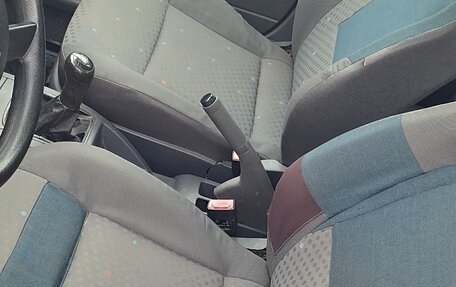 Volkswagen Polo IV рестайлинг, 2004 год, 300 000 рублей, 12 фотография