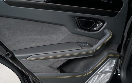 Lamborghini Urus I, 2025 год, 41 000 000 рублей, 26 фотография