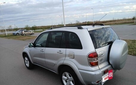 Toyota RAV4, 2003 год, 666 000 рублей, 3 фотография