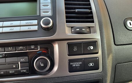 Volkswagen Caravelle T5, 2012 год, 2 000 000 рублей, 9 фотография