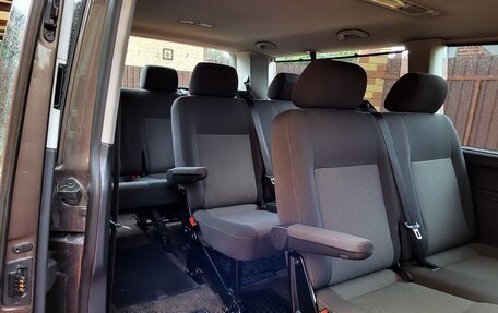 Volkswagen Caravelle T5, 2012 год, 2 000 000 рублей, 14 фотография