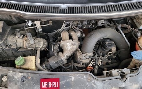 Volkswagen Caravelle T5, 2012 год, 2 000 000 рублей, 16 фотография