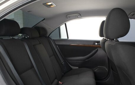 Toyota Avensis III рестайлинг, 2006 год, 570 000 рублей, 7 фотография