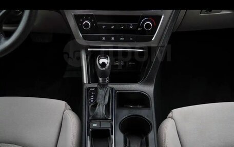 Hyundai Sonata VII, 2016 год, 1 800 000 рублей, 1 фотография