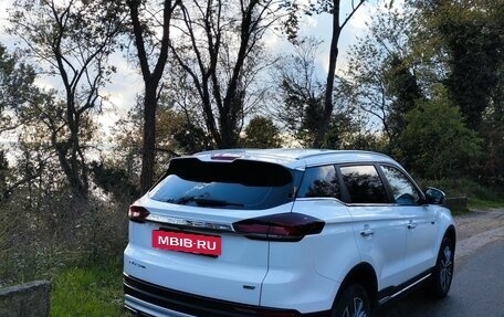 Geely Atlas, 2023 год, 1 965 000 рублей, 5 фотография