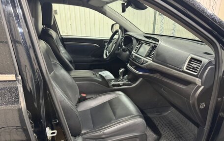 Toyota Highlander III, 2017 год, 4 250 000 рублей, 10 фотография