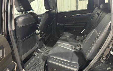 Toyota Highlander III, 2017 год, 4 250 000 рублей, 6 фотография