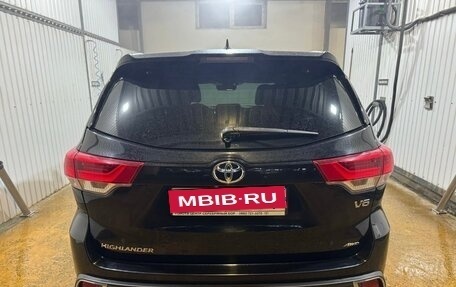 Toyota Highlander III, 2017 год, 4 250 000 рублей, 13 фотография