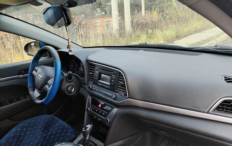 Hyundai Elantra VI рестайлинг, 2018 год, 1 500 000 рублей, 7 фотография