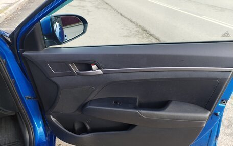 Hyundai Elantra VI рестайлинг, 2018 год, 1 500 000 рублей, 8 фотография