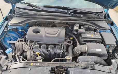 Hyundai Elantra VI рестайлинг, 2018 год, 1 500 000 рублей, 13 фотография