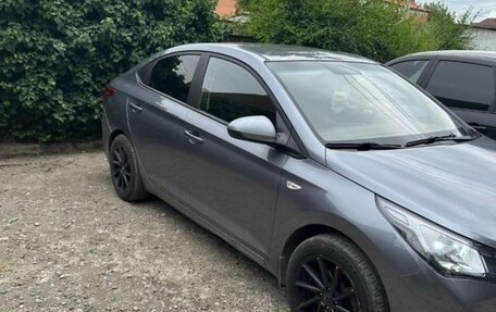 Hyundai Solaris II рестайлинг, 2020 год, 1 250 000 рублей, 3 фотография