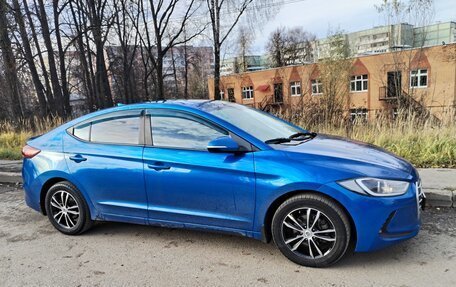 Hyundai Elantra VI рестайлинг, 2018 год, 1 500 000 рублей, 15 фотография