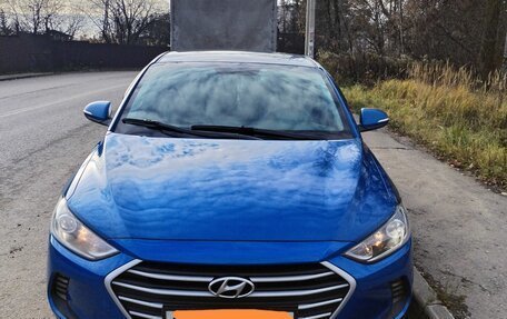 Hyundai Elantra VI рестайлинг, 2018 год, 1 500 000 рублей, 17 фотография