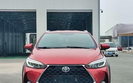 Toyota Yaris XP150 рестайлинг, 2021 год, 1 300 005 рублей, 2 фотография