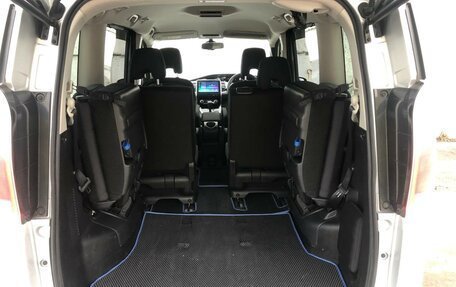 Nissan Serena IV, 2017 год, 1 750 000 рублей, 9 фотография