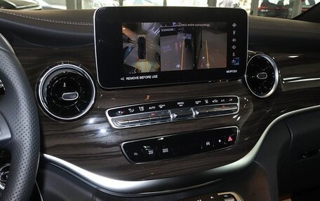 Mercedes-Benz V-Класс, 2023 год, 9 900 000 рублей, 14 фотография