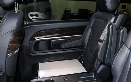 Mercedes-Benz V-Класс, 2023 год, 9 900 000 рублей, 20 фотография