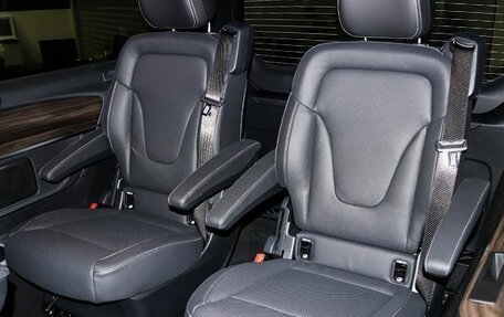 Mercedes-Benz V-Класс, 2023 год, 9 900 000 рублей, 22 фотография