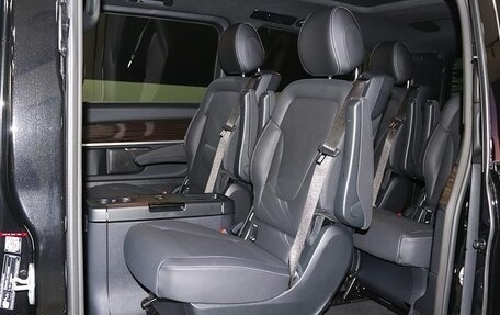 Mercedes-Benz V-Класс, 2023 год, 9 900 000 рублей, 21 фотография