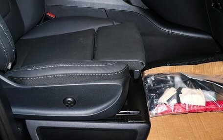 Mercedes-Benz V-Класс, 2023 год, 9 900 000 рублей, 30 фотография