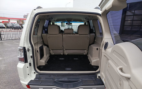 Mitsubishi Pajero IV, 2019 год, 3 500 000 рублей, 12 фотография