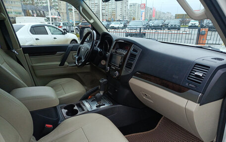 Mitsubishi Pajero IV, 2019 год, 3 500 000 рублей, 13 фотография