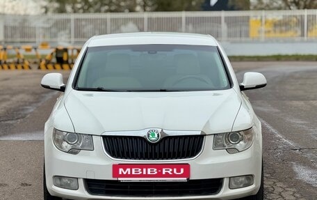 Skoda Superb III рестайлинг, 2009 год, 995 000 рублей, 4 фотография