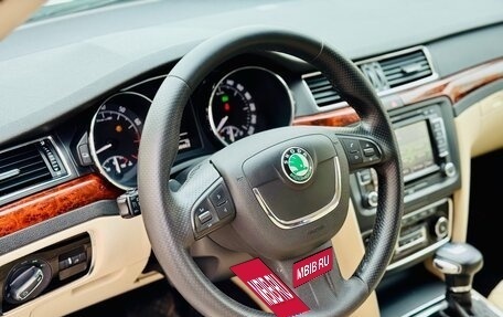 Skoda Superb III рестайлинг, 2009 год, 995 000 рублей, 32 фотография