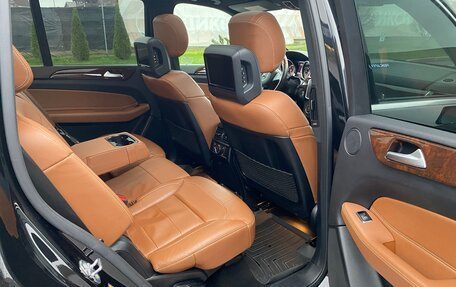 Mercedes-Benz GLS, 2018 год, 4 300 000 рублей, 26 фотография