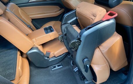 Mercedes-Benz GLS, 2018 год, 4 300 000 рублей, 27 фотография