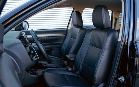 Mitsubishi Outlander III рестайлинг 3, 2014 год, 1 195 000 рублей, 11 фотография