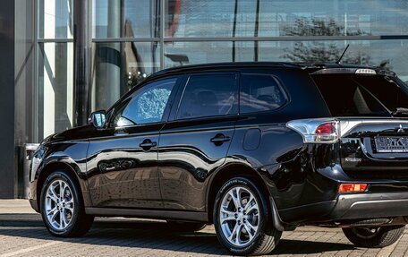 Mitsubishi Outlander III рестайлинг 3, 2014 год, 1 195 000 рублей, 9 фотография