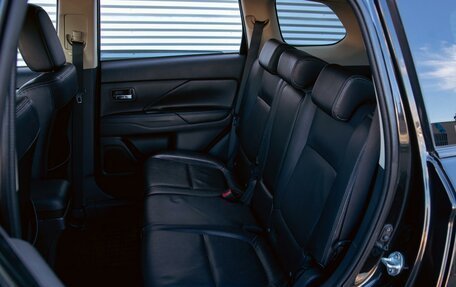 Mitsubishi Outlander III рестайлинг 3, 2014 год, 1 195 000 рублей, 17 фотография