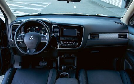 Mitsubishi Outlander III рестайлинг 3, 2014 год, 1 195 000 рублей, 16 фотография