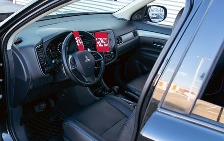 Mitsubishi Outlander III рестайлинг 3, 2014 год, 1 195 000 рублей, 13 фотография