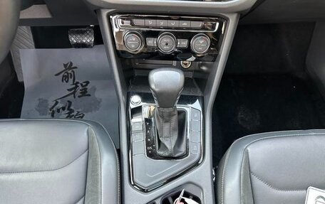 Volkswagen Tiguan II, 2021 год, 2 563 000 рублей, 12 фотография