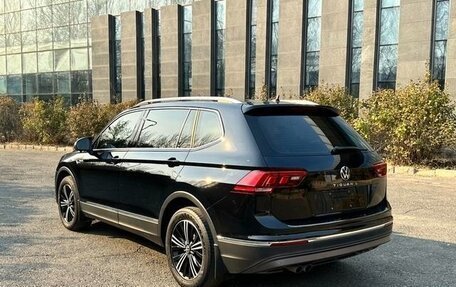 Volkswagen Tiguan II, 2021 год, 2 563 000 рублей, 5 фотография